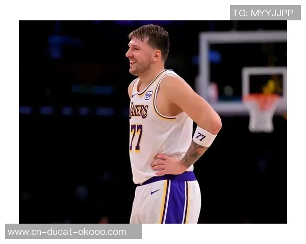 湖人输老鹰遭1喜3忧！艾顿梦游，东契奇心情动摇，范德彪无投篮！